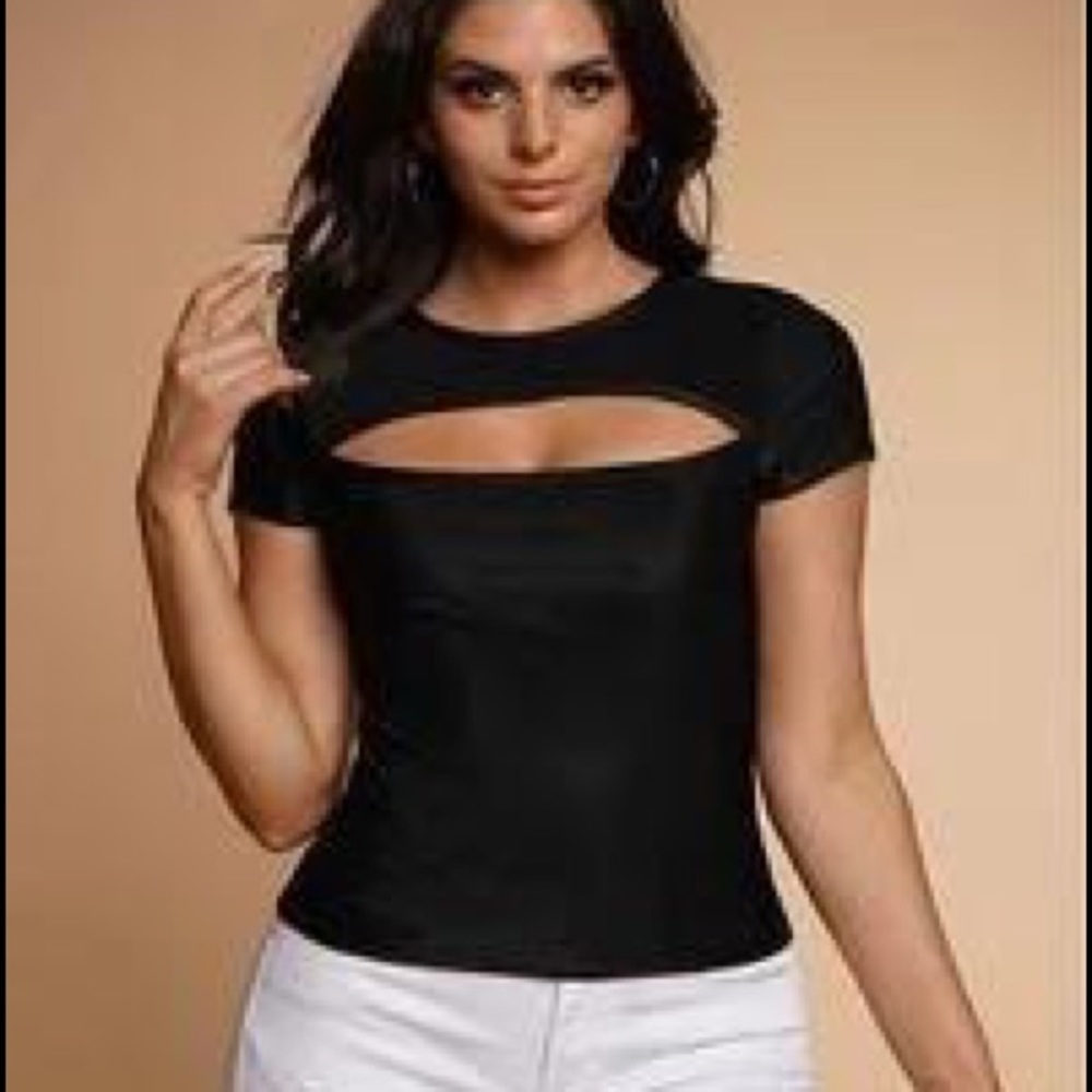 Peekaboo Top
